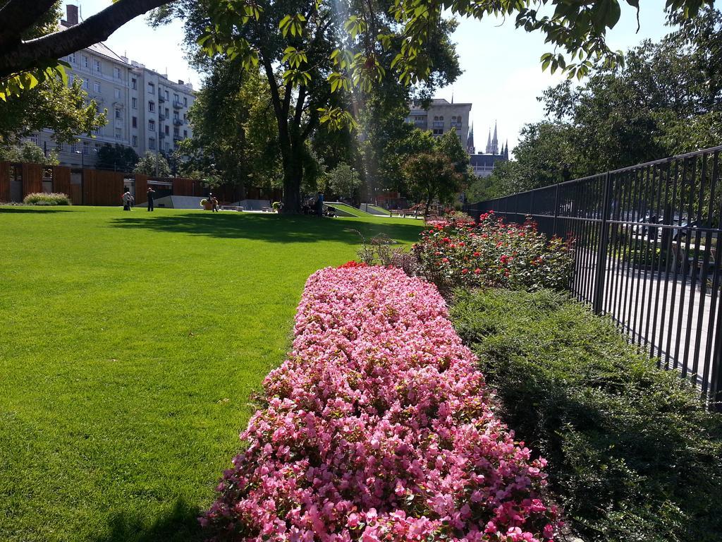 Balaton Delux Apartment Budapest Szoba fotó
