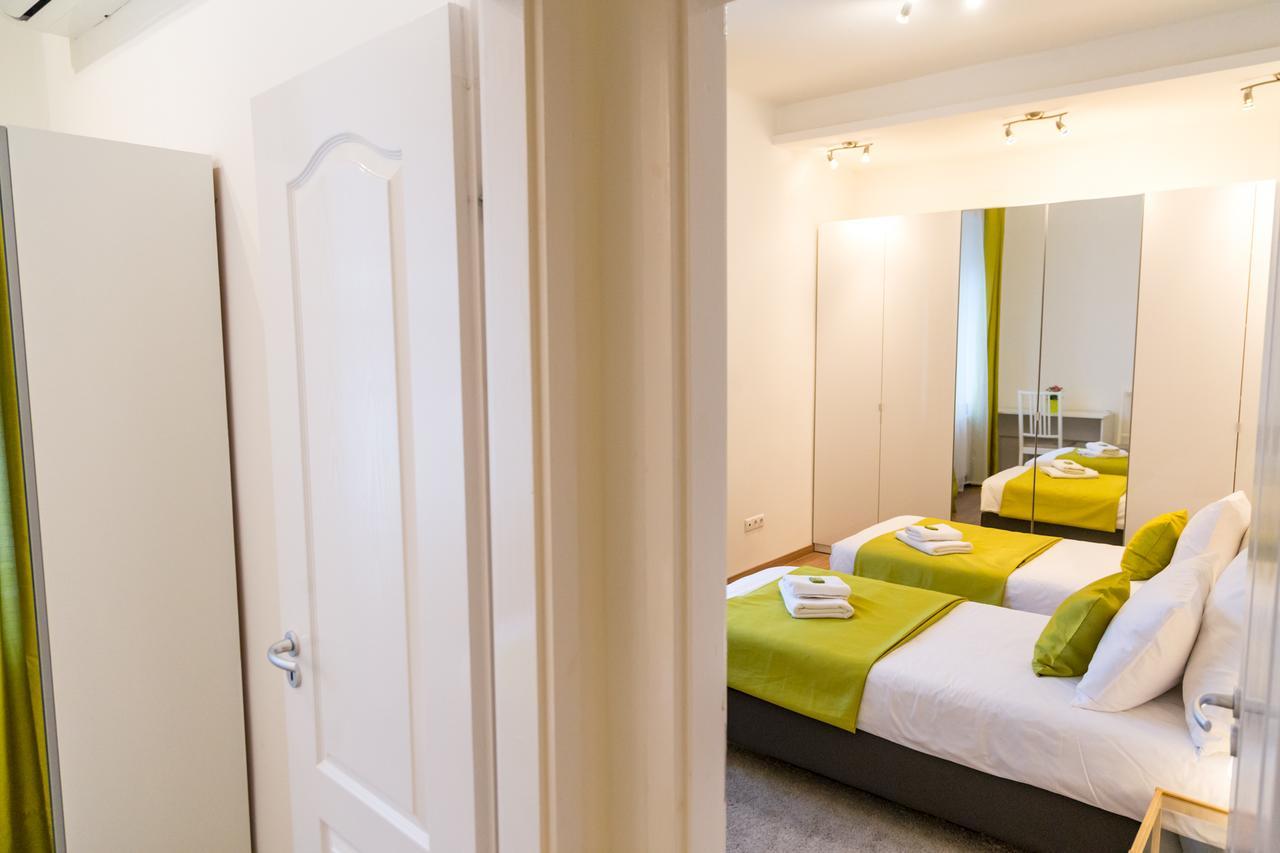 Balaton Delux Apartment Budapest Kültér fotó