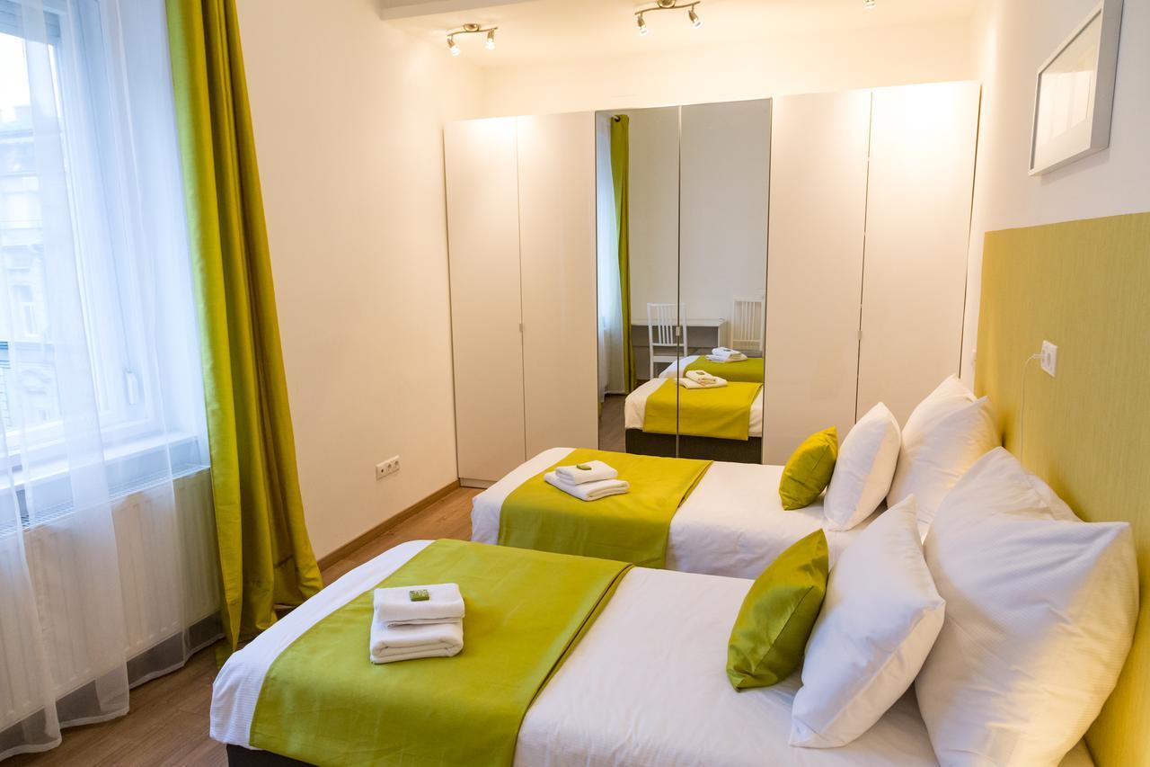 Balaton Delux Apartment Budapest Kültér fotó