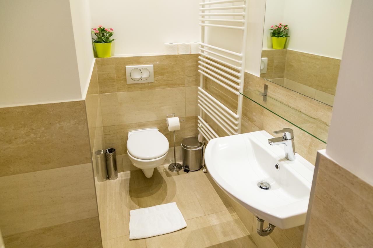 Balaton Delux Apartment Budapest Kültér fotó
