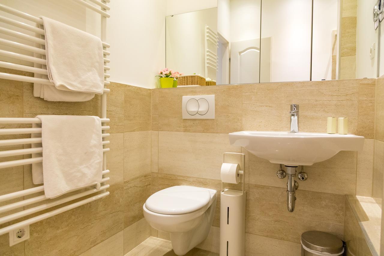 Balaton Delux Apartment Budapest Kültér fotó